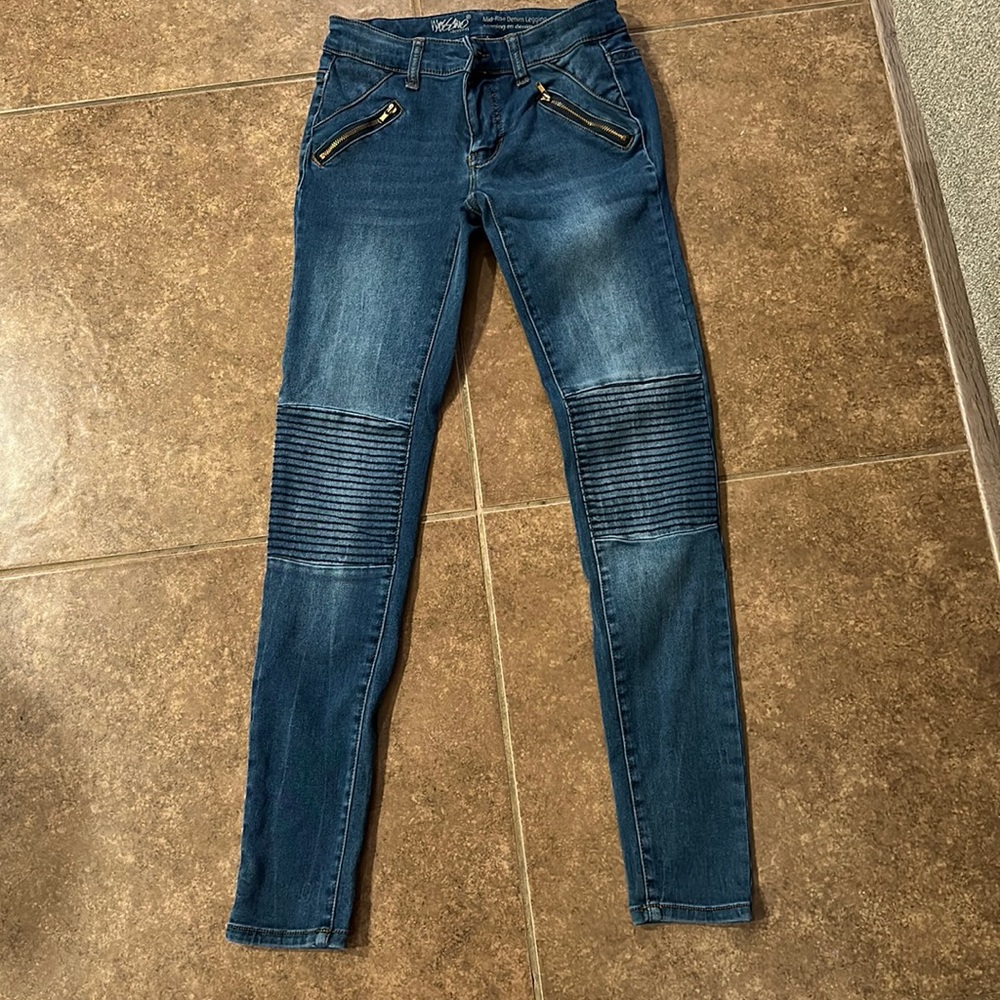 Mossimo size 4 mid rise jegging